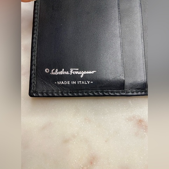 Salvatore Ferragamo Wallet - Picture 5 of 12